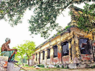 অনাদরে অবহেলায় রবীন্দ্রস্মৃতি by পার্থ শঙ্কর সাহা ও তৌহিদী হাসান