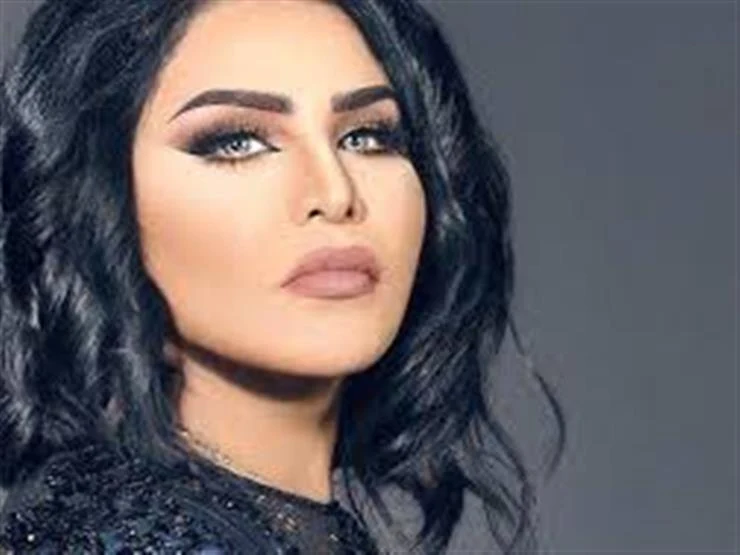 الفنانة احلام ومجوهراتها