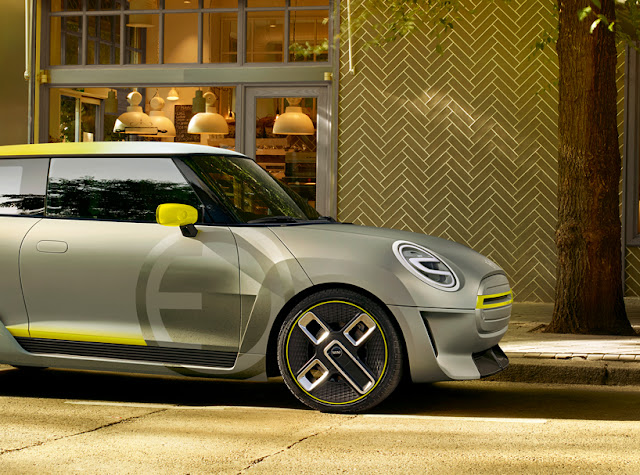 Mini Cooper future electric car concept unveiled at 2017 Frankfurt Auto Show