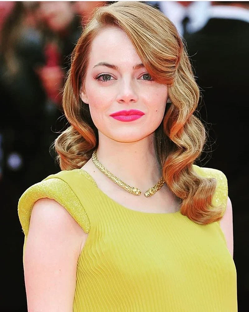 Emma Stone HD Wallpaper for iPhone