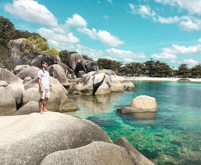 pantai tanjung tinggi terindah di indonesia