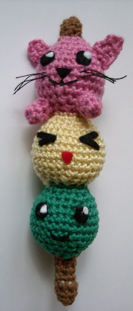 http://sunmoonamigurumi.blogspot.de/2013/06/anleitung-fur-das-kitty-dango-pattern.html