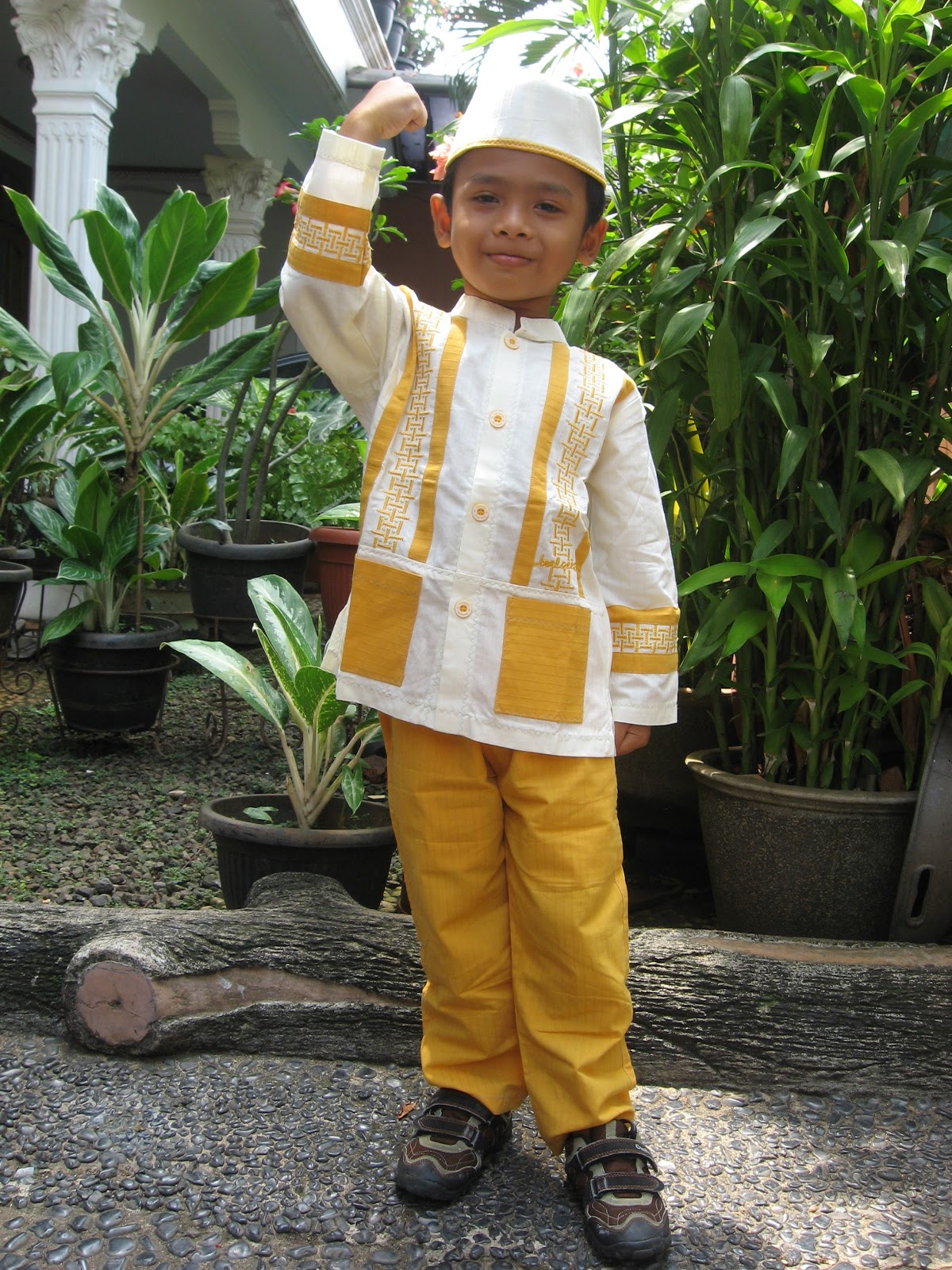  baju  koko  anak 