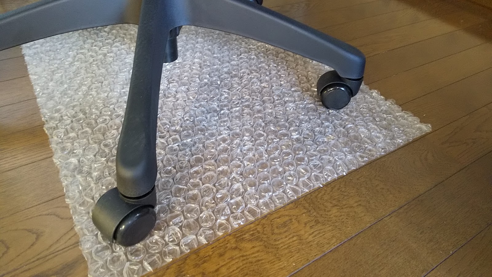 Double 8 System Co Ltd プチプチを廃棄するために楽に潰す方法 エアパッキン エアキャップ