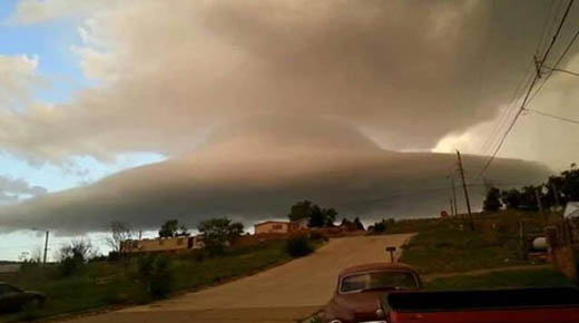 Masivo OVNI nube sorprende a los habitantes de Las Vegas, EE.UU.