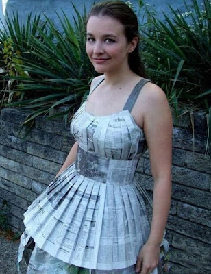 Newspaper dress Seen On coolpicturesgallery.blogspot.com