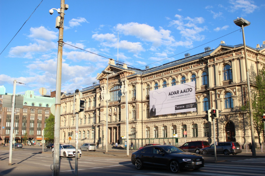 ヘルシンキの旅をもっと楽しむ アテネウム美術館 中央駅の目の前にゴッホやセザンヌの作品を鑑賞できる