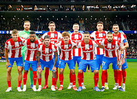 CLUB ATLÉTICO DE MADRID. Temporada 2021-22. Jan Oblak, Savic, Mario Hermoso, José María Giménez, Koke. Marcos Llorente, Lemar, Rodrigo De Paul, Antoine Griezmann, Luis Suárez, Yannick Carrasco. CLUB ATLÉTICO DE MADRID 0 A. C. MILAN 1. Miércoles 24/11/2021, 21:00 horas. Liga de Campeones de la UEFA, fase de grupos, Grupo B, jornada 5. Madrid, estadio Wanda Metropolitano: 61.019 espectadores. Entrenadores: Atlético de Madrid: Diego Pablo Simeone. AC Milan: Stefano Pioli. Árbitro: Slavko Vinčić, Eslovenia. VAR: Pol Van Boekel, Países Bajos. GOLES: 0-1: 87’, Messias Junior.