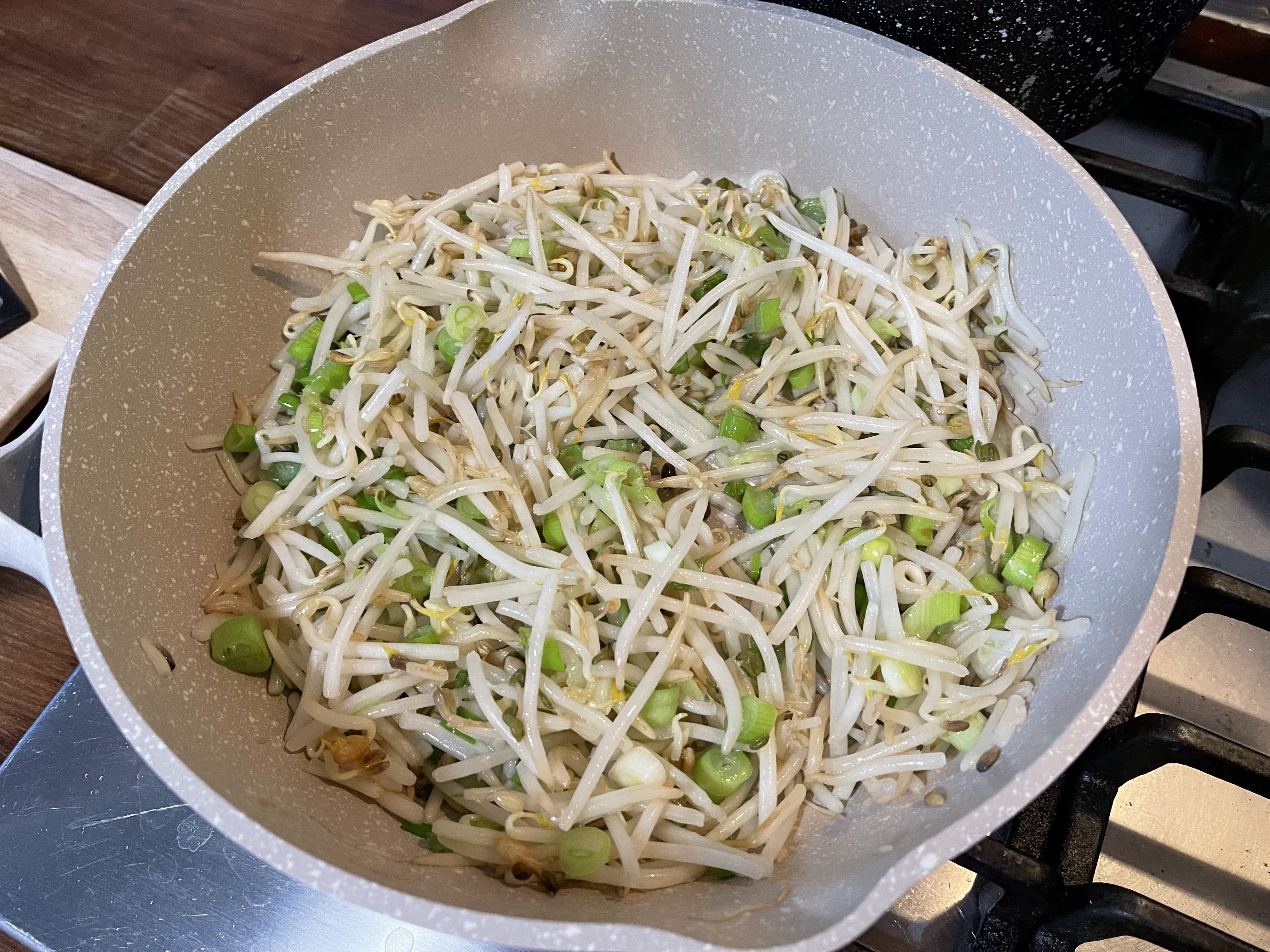 Chinese-Sticky-Wings-with-Noodles