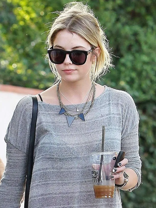 Ashley Benson - Celebrity Necklace Trends