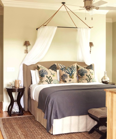 How to Design a Romantic Beach Theme Bedroom