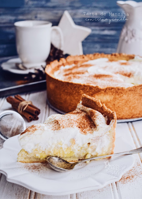 tarta de manzana con crema y canela