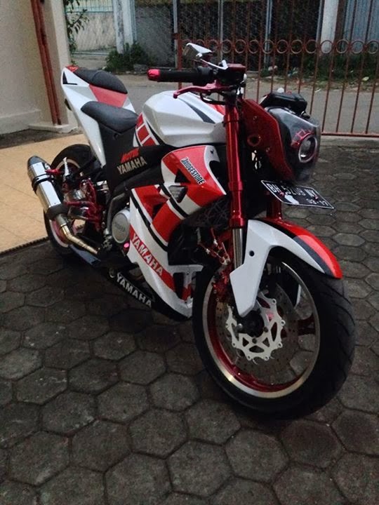 Modifikasi Yamaha Vixion Streetfighter 2012 title=