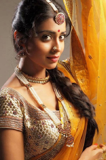 shriya saran in  saree hot