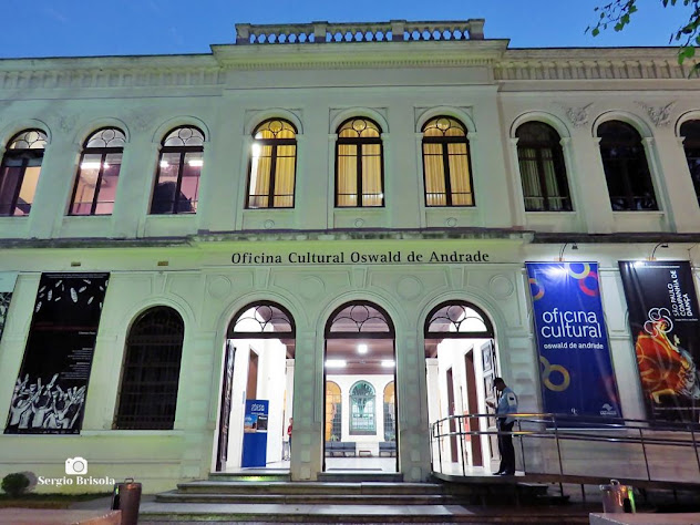 Vista da entrada e parte da fachada da Oficina Cultural Oswald de Andrade - Bom Retiro - São Paulo