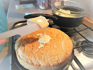 Cioccolato bianco sulla torta