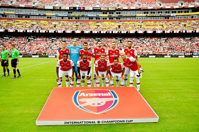 ARSENAL F. C. Temporada 2019-20. Xhaka, Emiliano Martínez, Sokratis, Carl Jenkinson, Chambers y Aubameyang; Willock, Lacazette, Kolasinac, Mkhitaryan y Özil. REAL MADRID 2 (Bale, Marco Asensio) ARSENAL F. C. 2 (Lacazette, Aubemayang). En los penaltis: Real Madrid 3  Arsenal 2. 24/07/2019. Partido amistoso perteneciente a la International Champions Cup. Landover, Maryland, Estados Unidos, estadio FedExField.