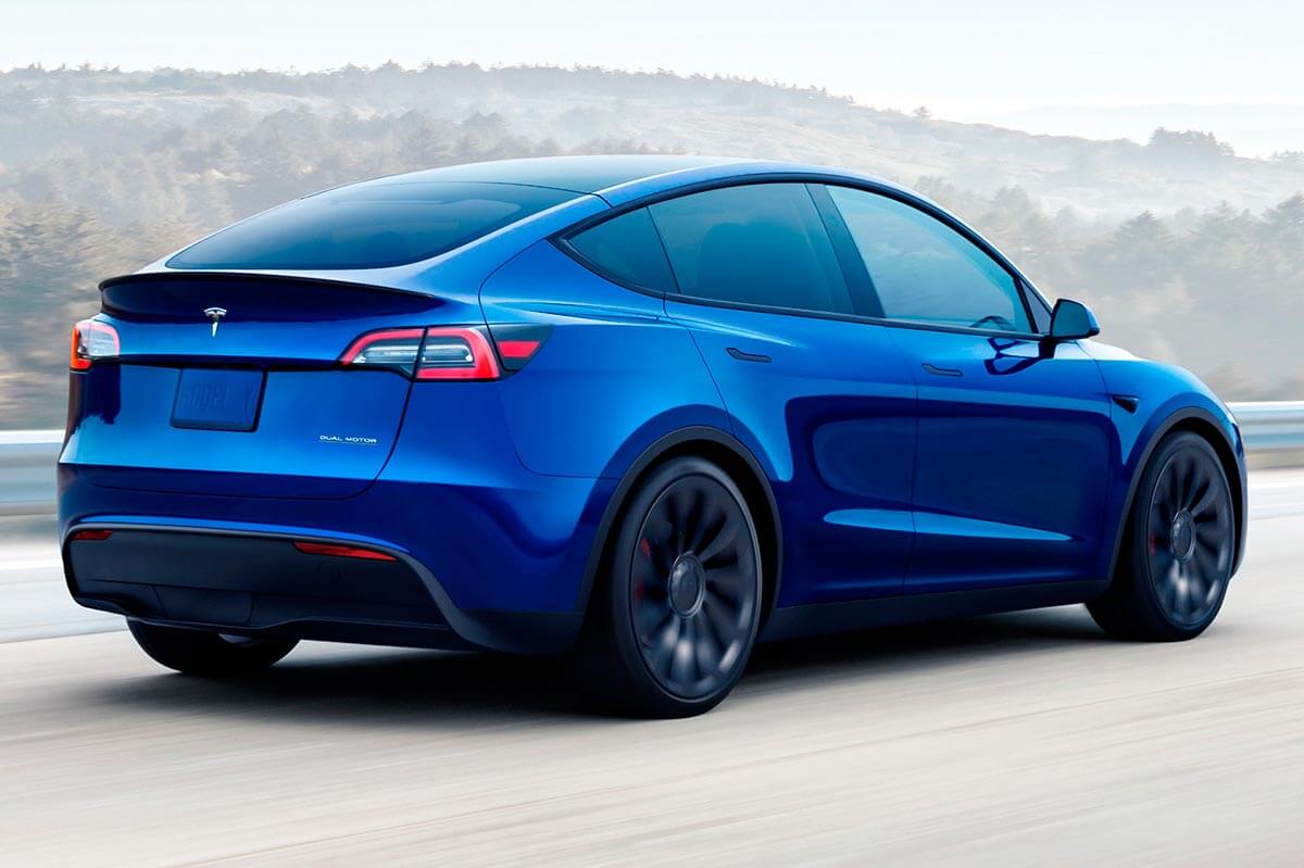 Tesla Model y azul