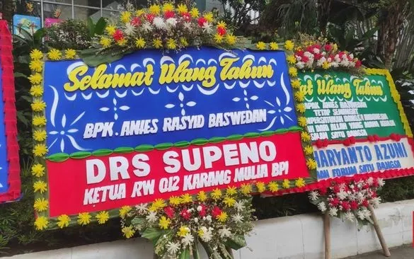 Karangan Bunga Ultah Anies Penuhi Balai Kota DKI, Ada Doa Jadi RI-1