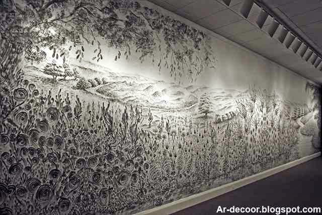 لوحات حائط رائعة مرسومة بالأصابع من غبار الفحم