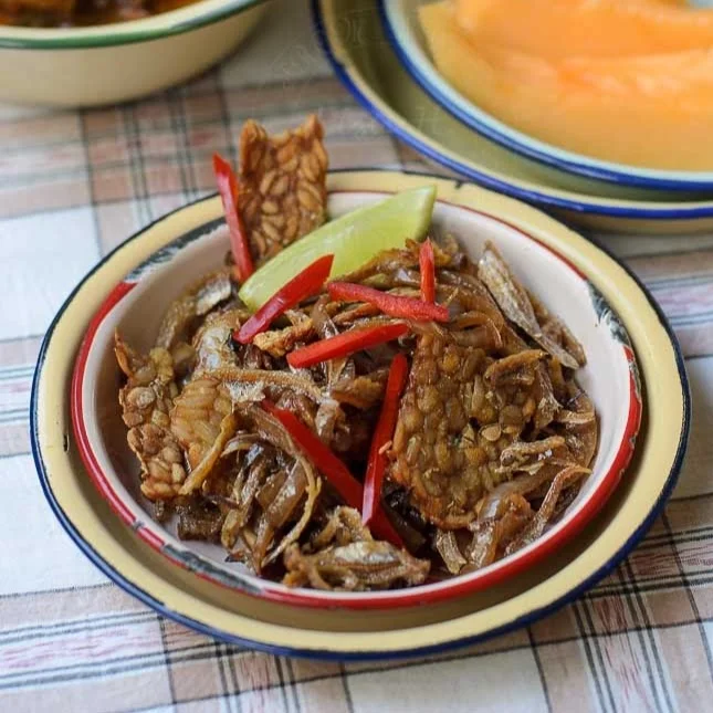 Crispy Anchovies with fermented soybeans