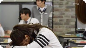 School 2015 E09 1330