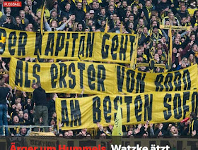 http://www.express.de/sport/fussball/aerger-um-hummels-watzke-aetzt-gegen-hoeness---fans-pfeifen-bvb-star-aus-23983452