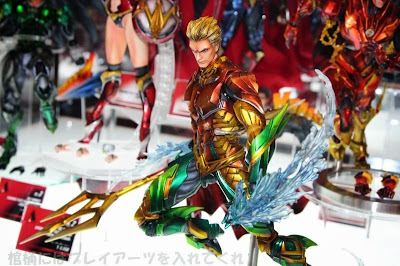 Square Enix Play Arts Kai DC Variant Aquaman Figure