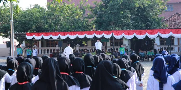 Memperingati Hari Lahir Pancasila, Ponpes Minhajurrosyidin Gelar Upacara