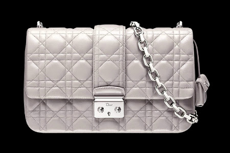 A nova bolsa da Dior é lançada no Brasil!