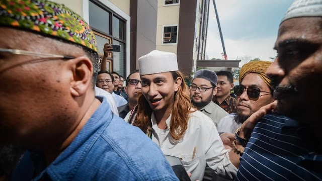 KASUS PENGANIAYAAN 2 REMAJA OLEH BAHAR BIN SMITH