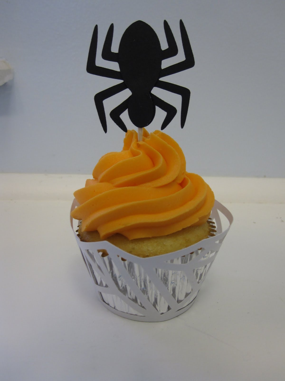halloween witch cupcakes spider witch hat fall cupcake witch hat 2 ghosts sports