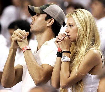 kournikova and enrique. anna kournikova and enrique