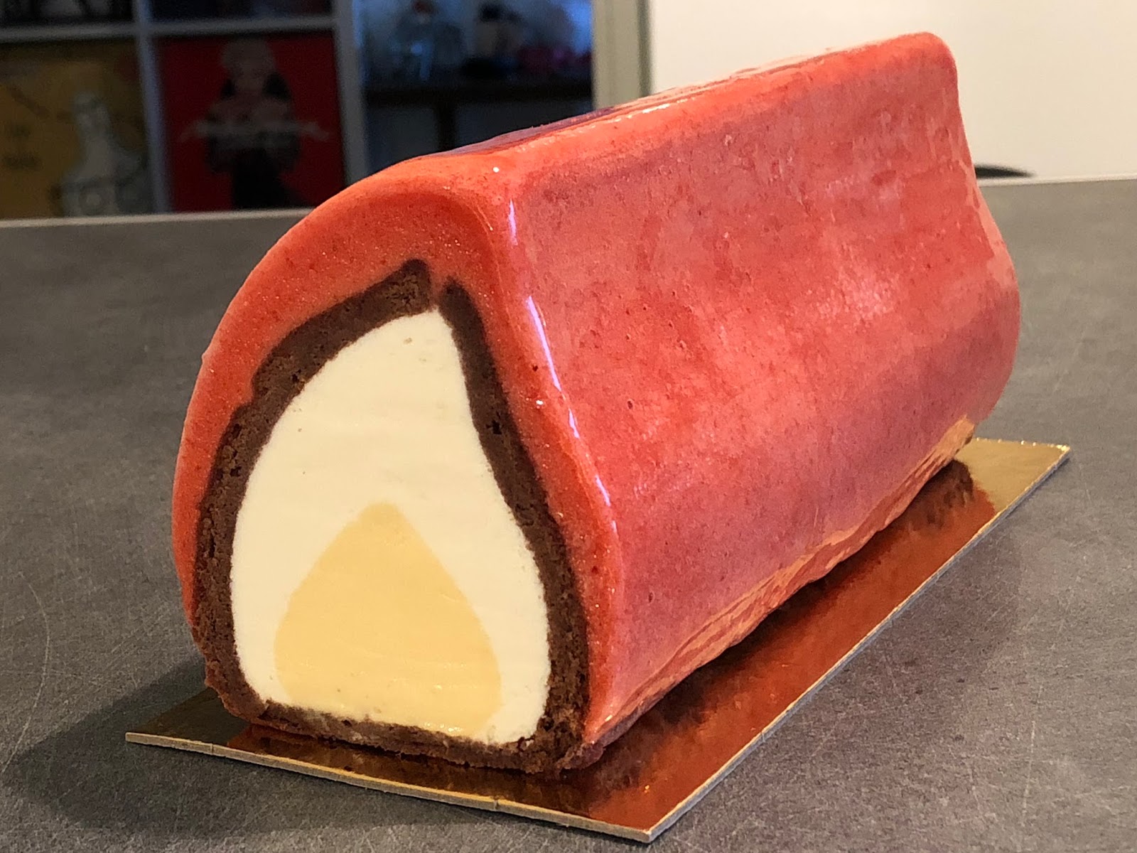 Caramel Beurre Sucré: Bûche glacée Fraise Coco Passion