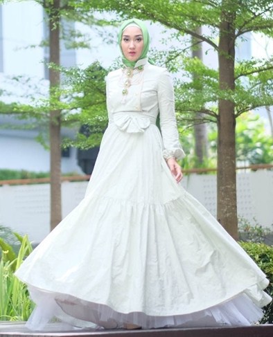 55 Model Gaun Pesta Muslimah Modern Elegan Terbaru 2019 