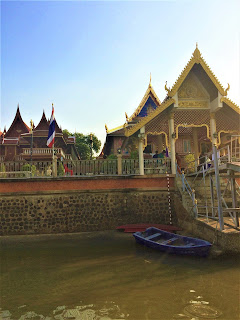 We took a lovely boat trip around Ayutthaya, Thailand.