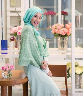  kini lebih modis dan elegan di banding dengan model busana muslim  45+ Trend Model Baju Muslim Desain Terbaik 2017