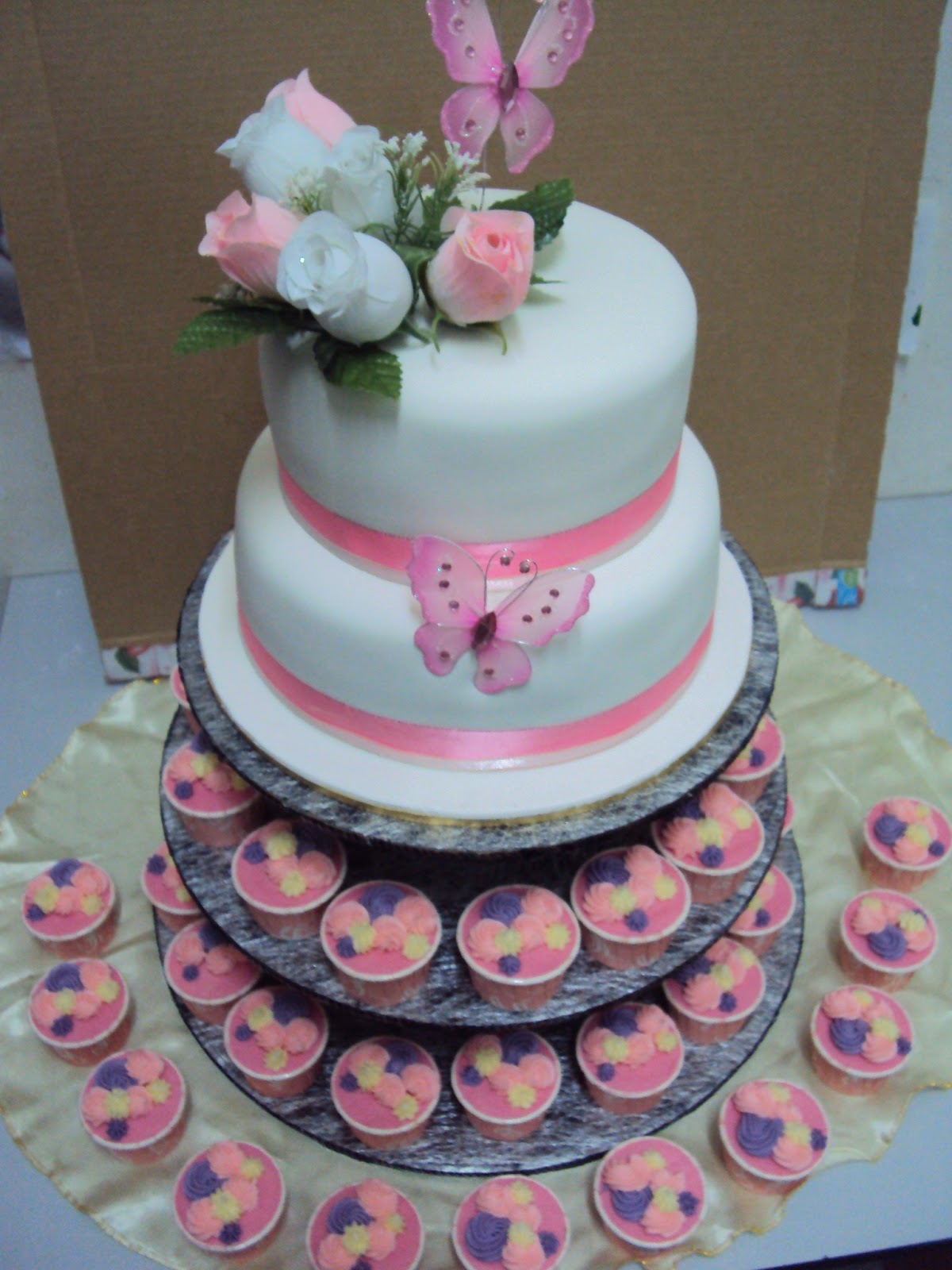 L'mis Cakes & Cupcakes Ipoh Contact : 012-5991233 : 2 Tier ...