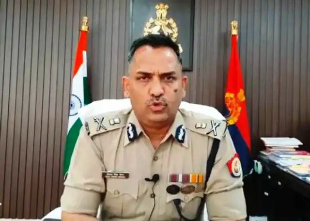 कानपुर : जुम्मे की नमाज को लेकर सतर्क हुई पुलिस , कमिश्नर ने सौहार्द बनाए रखने की अपील 