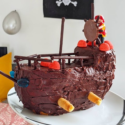 Gâteau bateau pirate et son trésor