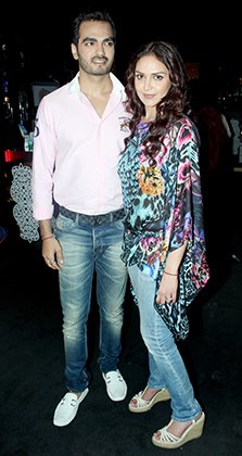 Bollywood Actress Esha Deol & Husband Bharat Takhtani Photos | Family Photos | Real-Life Photos