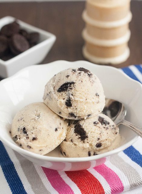 Peanut Butter Cookies and Cream Ice Cream