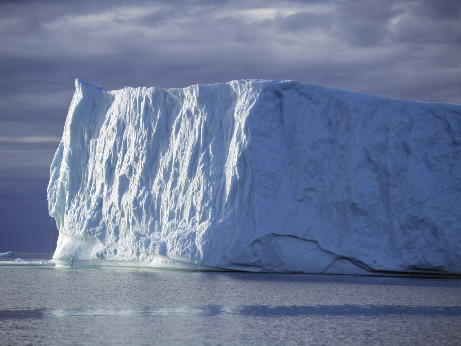 Iceberg HD Wallpaper 