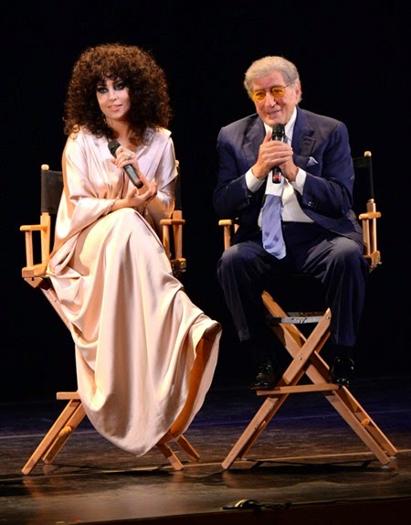 Tony_Bennett_and_Lady_Gaga_-_Cheek_to_Cheek 4