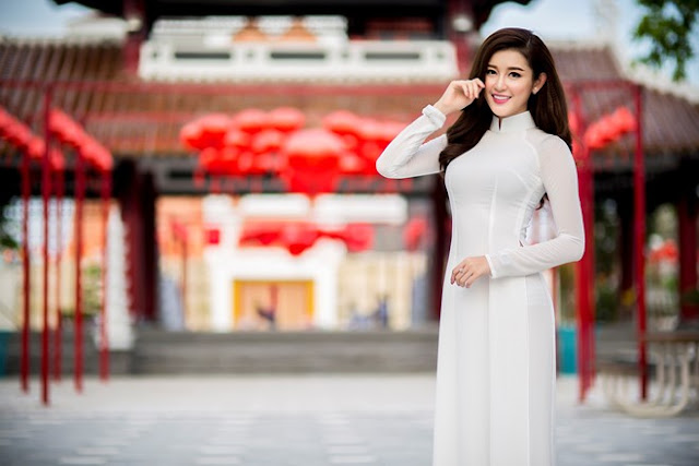 Vietnamese Beauties: Miss Vietnamese Huyền My ao dai