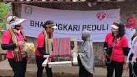 Ketua Bhayangkari Lampung Berikan Bantuan Kepada Pengrajin Tapis