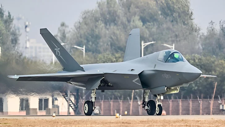 Airshow China: Το νέο κινεζικό μαχητικό αεροσκάφος J-35A θα παρουσιαστεί στον κόσμο για πρώτη φορά
