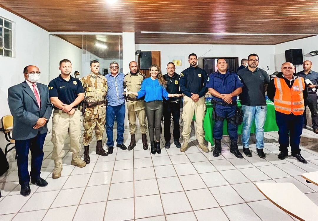 Prefeita Cordélia Torres se reúne com forças de segurança para agradecer empenho durante festejos juninos
