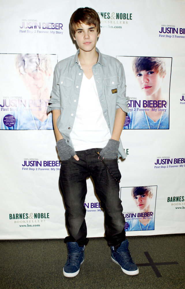 justin bieber new hair. justin bieber new hair 2011.