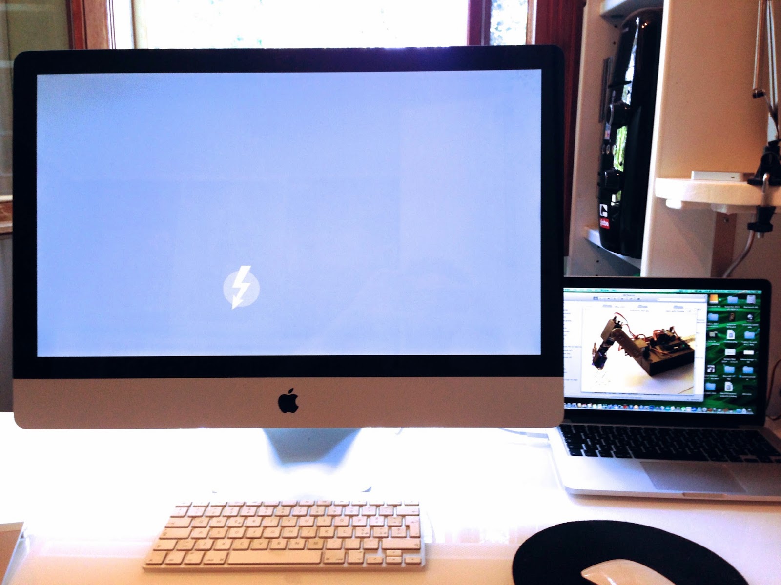 In questo caso ho messo l'iMac in Target Disk Mode, mentre il macbook ...